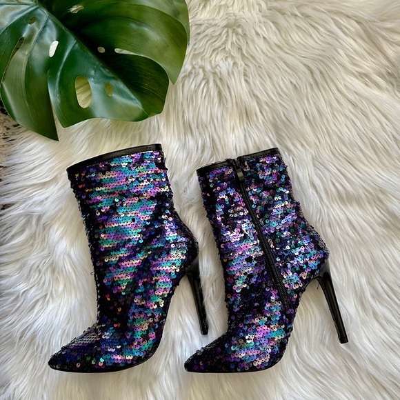 ❤️ Gorgeous Sequin Boots - Picture 6 of 11